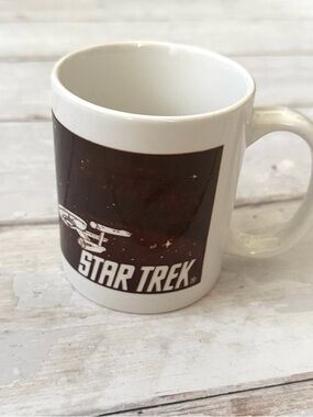 Star Trek Mug Vintage 1992 Paramount Pictures Millenium Falcon